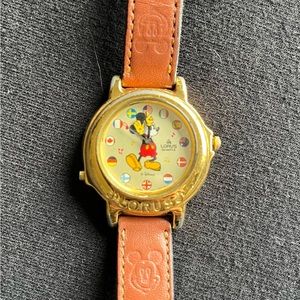 Vintage Mickey Mouse Watch.